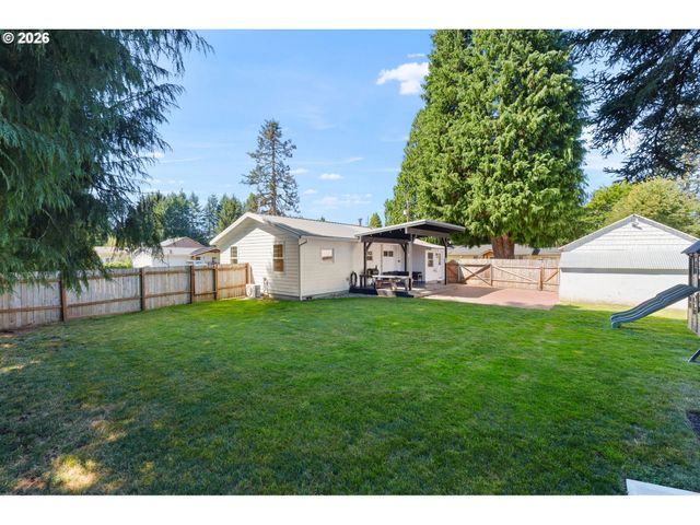 400 E YACOLT Rd, Yacolt, WA 98675