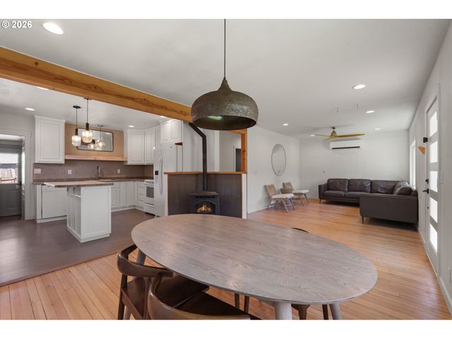 400 E YACOLT Rd, Yacolt, WA 98675