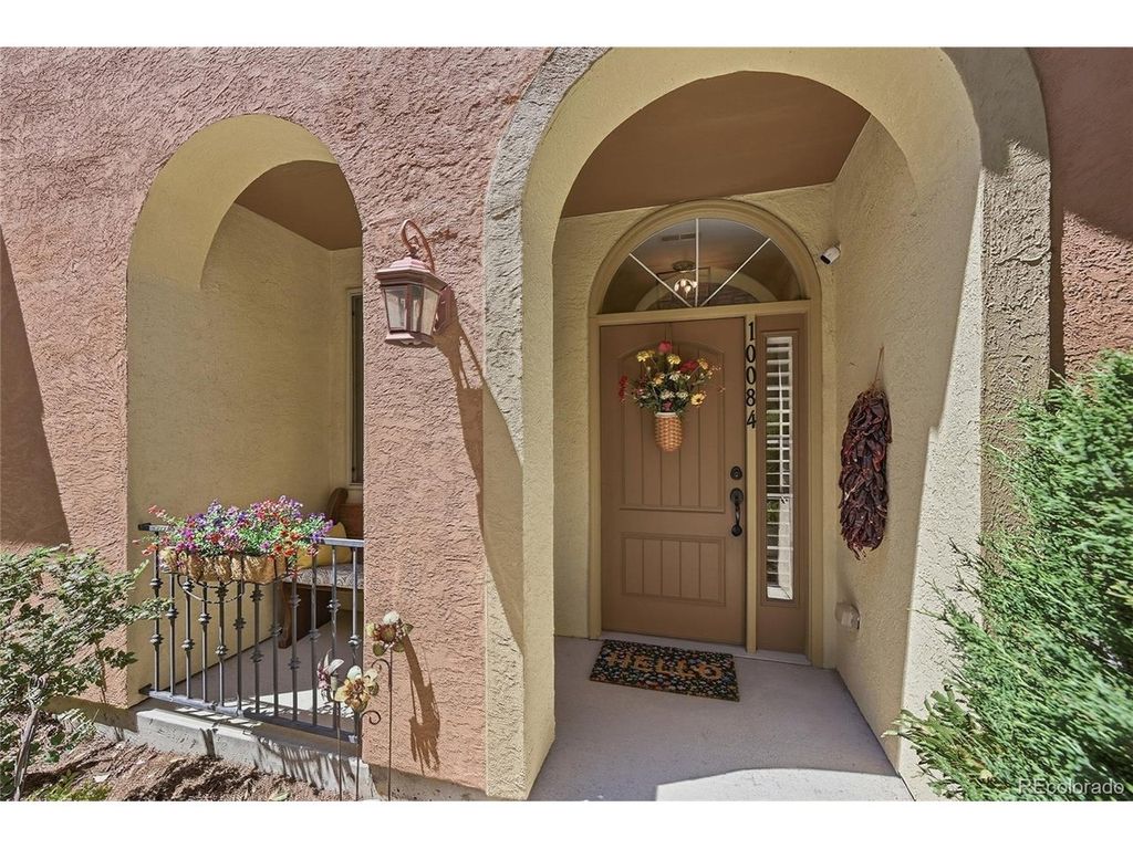10084 Bluffmont Ln, Lone Tree, CO 80124