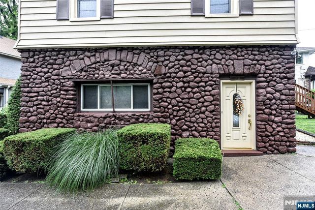 7 Lafayette Place, Waldwick, NJ 07463
