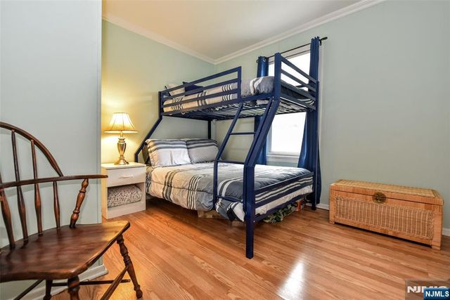 7 Lafayette Place, Waldwick, NJ 07463