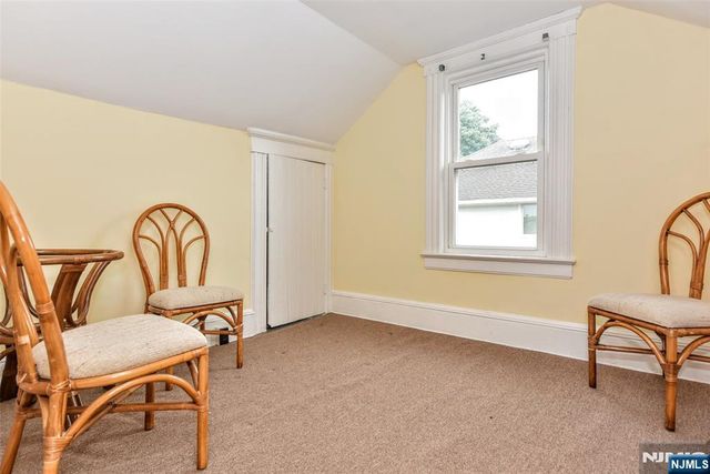 7 Lafayette Place, Waldwick, NJ 07463