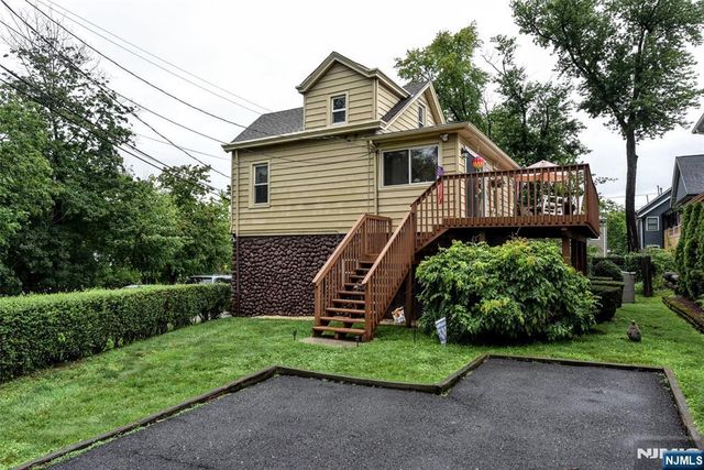 7 Lafayette Place, Waldwick, NJ 07463