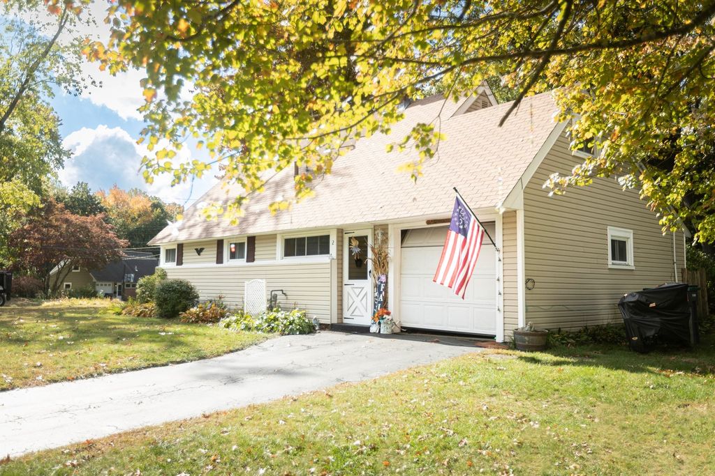 2 Granby Rd, Natick, MA 01760
