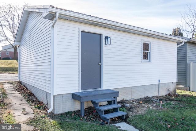 602 W MAIN STREET, Waynesboro, PA 17268