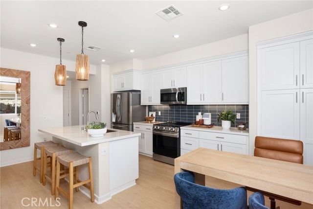 7005 Solara Way, Westminster, CA 92683