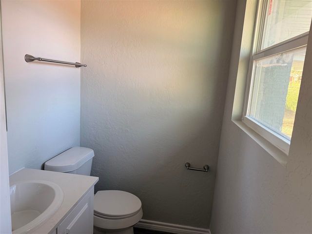 4610 SW H, Lawton, OK 73505