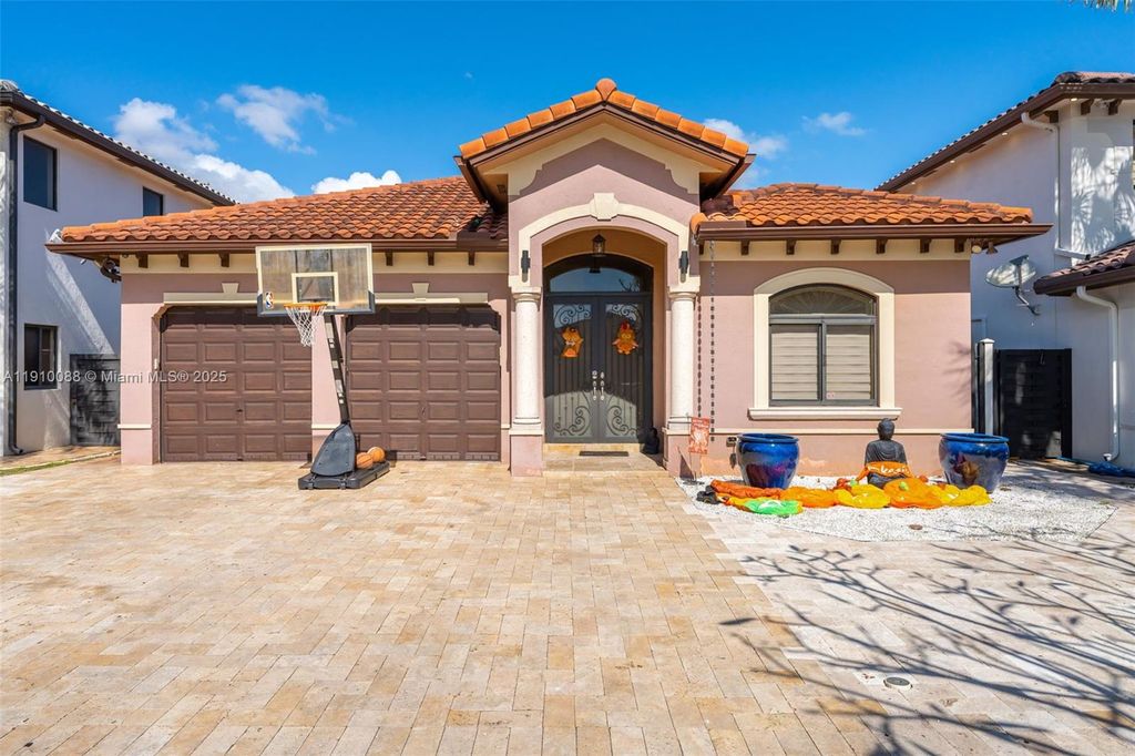 14439 SW 15th St, Miami, FL 33184