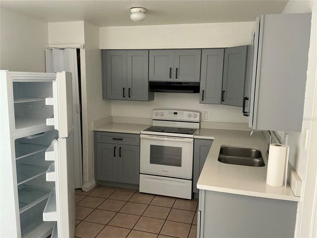 5132 ELESE STREET, Orlando, FL 32811