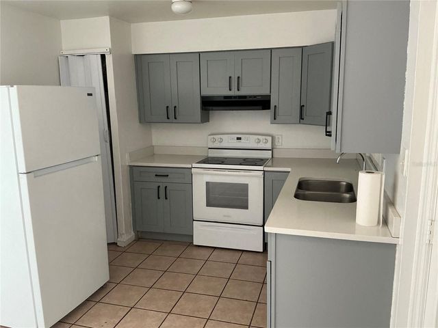 5132 ELESE STREET, Orlando, FL 32811