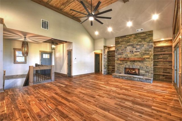 382 Pocaset Drive, Ellijay, GA 30540