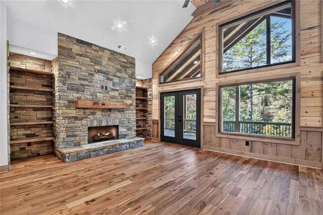 382 Pocaset Drive, Ellijay, GA 30540