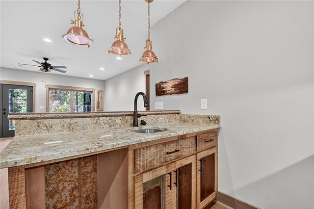 382 Pocaset Drive, Ellijay, GA 30540