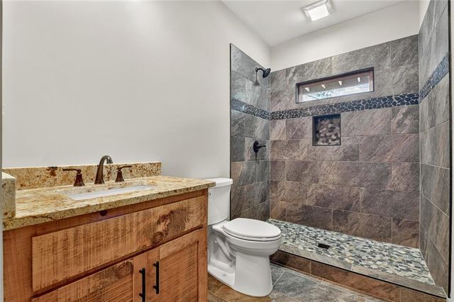 382 Pocaset Drive, Ellijay, GA 30540