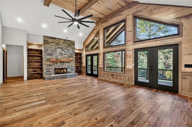 382 Pocaset Drive, Ellijay, GA 30540