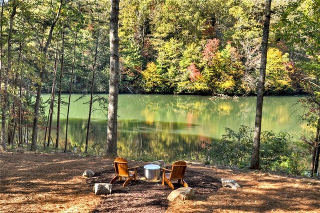 382 Pocaset Drive, Ellijay, GA 30540