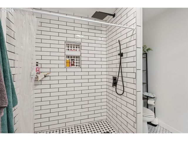 1401 Sw EDGEFIELD MEADOWS Ct, Troutdale, OR 97060
