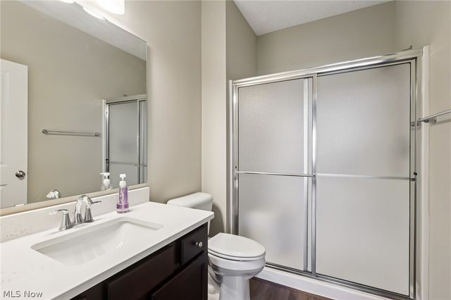 215 Silver Spring Circle, Elyria, OH 44035