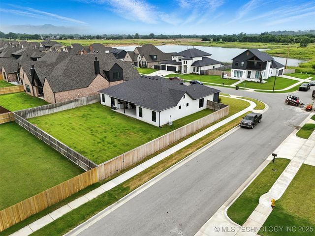 5807 E 128 Street S, Bixby, OK 74008