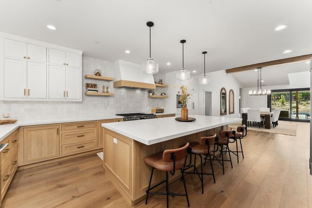 2304 Howard Dr, Rescue, CA 95672