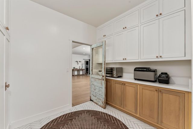 2304 Howard Dr, Rescue, CA 95672