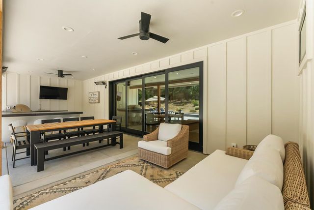 2304 Howard Dr, Rescue, CA 95672