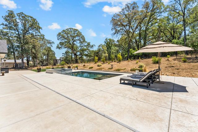 2304 Howard Dr, Rescue, CA 95672