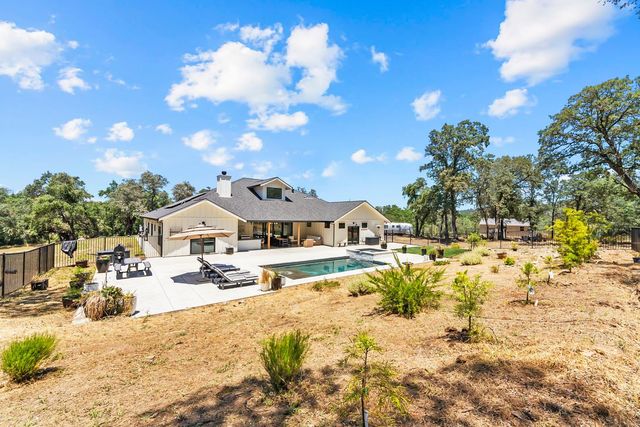 2304 Howard Dr, Rescue, CA 95672