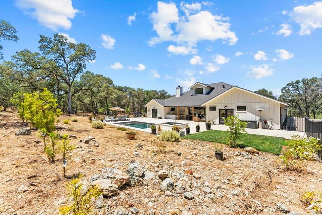 2304 Howard Dr, Rescue, CA 95672