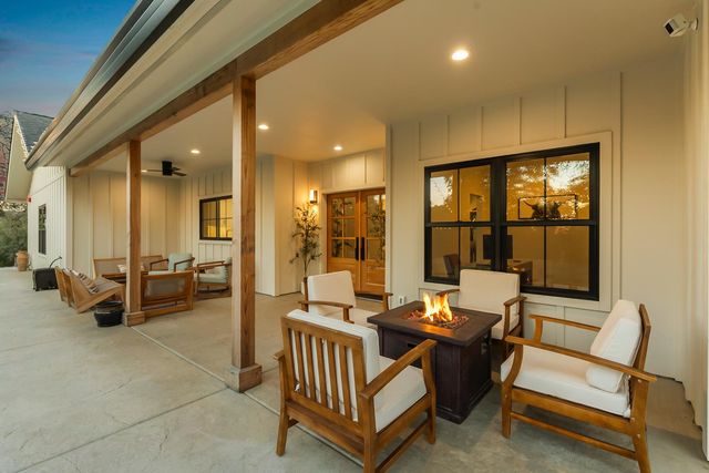 2304 Howard Dr, Rescue, CA 95672