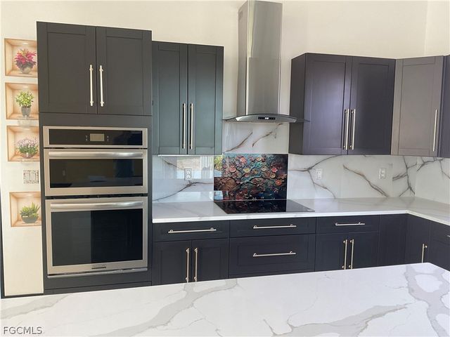 113 SW 37th AVE, Cape Coral, FL 33991