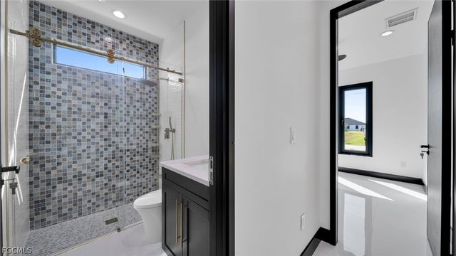 113 SW 37th AVE, Cape Coral, FL 33991