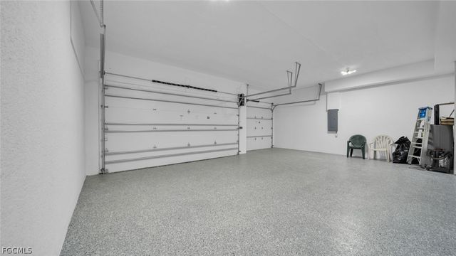 113 SW 37th AVE, Cape Coral, FL 33991