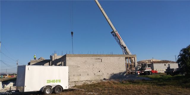 113 SW 37th AVE, Cape Coral, FL 33991