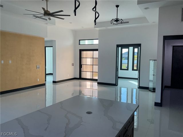 113 SW 37th AVE, Cape Coral, FL 33991