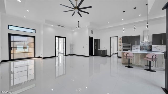 113 SW 37th AVE, Cape Coral, FL 33991