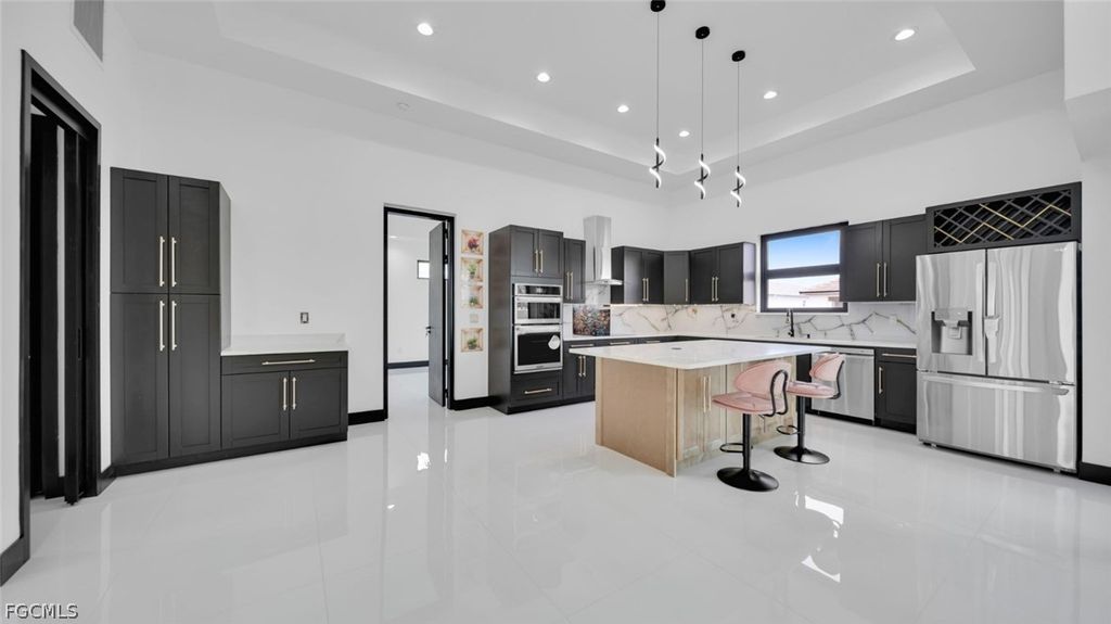 Image 9 of property listing at 113 SW 37th AVE, Cape Coral, FL 33991