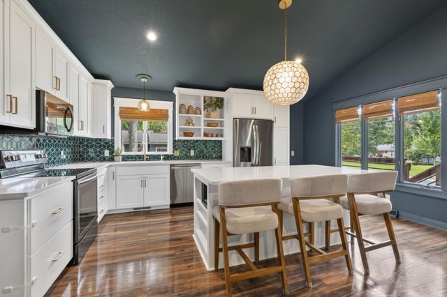 4110 Grainwood Circle NE, Prior Lake, MN 55372