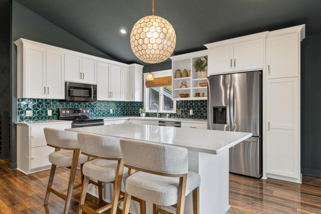 4110 Grainwood Circle NE, Prior Lake, MN 55372