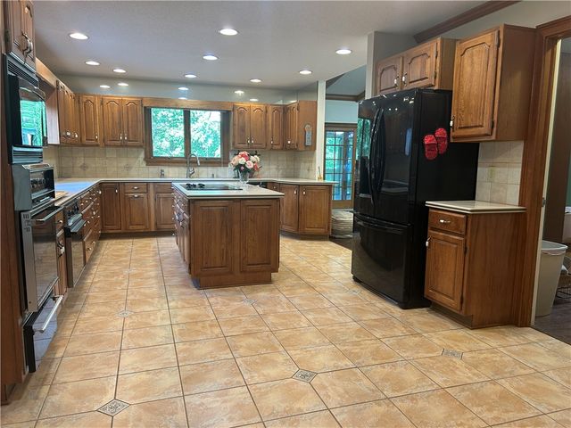 905 Meadow Lane, Anderson, SC 29621