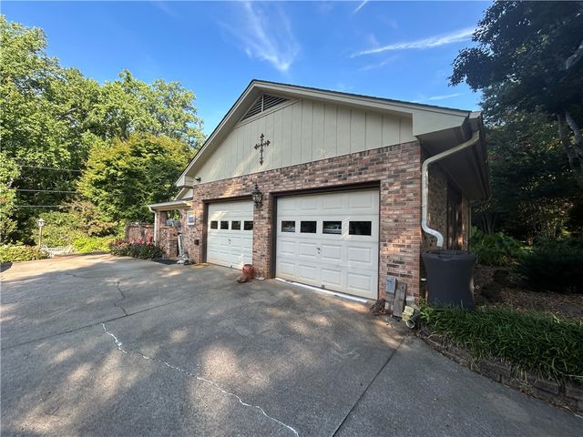905 Meadow Lane, Anderson, SC 29621