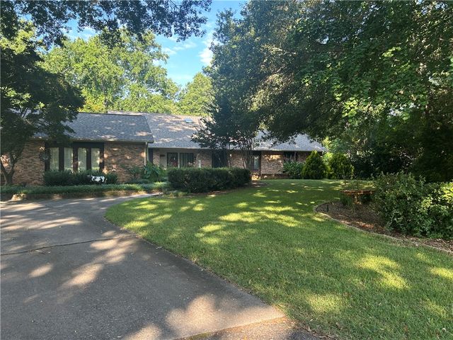 905 Meadow Lane, Anderson, SC 29621