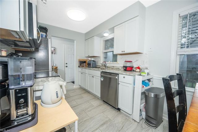 2312 Meadows LNDG, Chesapeake, VA 23321