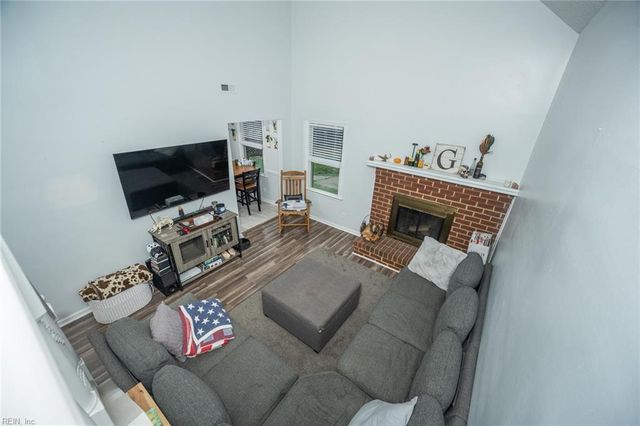 2312 Meadows LNDG, Chesapeake, VA 23321