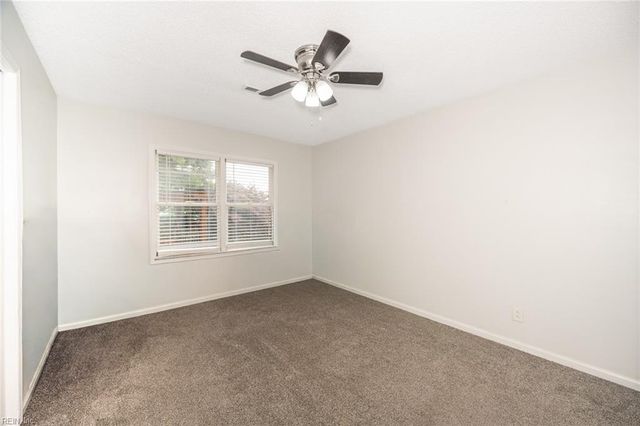 2312 Meadows LNDG, Chesapeake, VA 23321