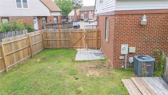 2312 Meadows LNDG, Chesapeake, VA 23321