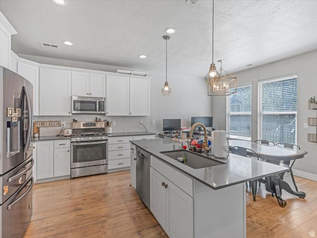 6378 W SUGARCANE DR, South Jordan, UT 84009