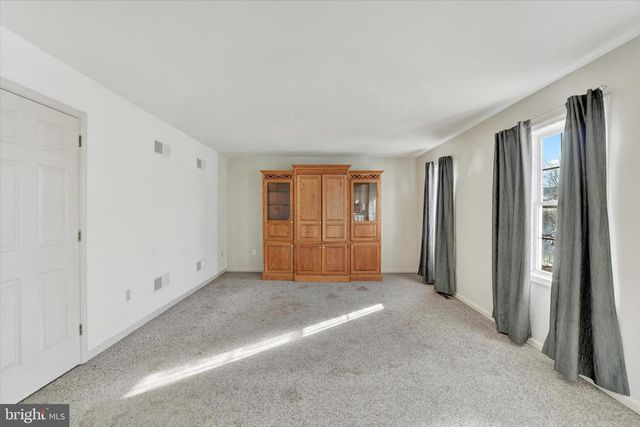 155 ABBEY DR, Mount Wolf, PA 17347