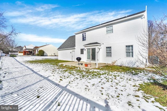 155 ABBEY DR, Mount Wolf, PA 17347