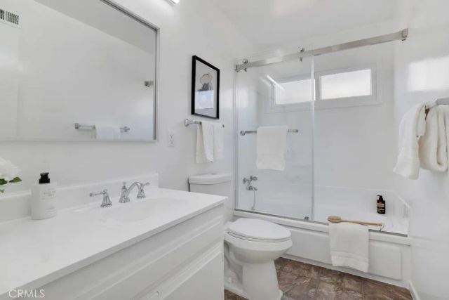 6200 Platt Avenue, Woodland Hills, CA 91367